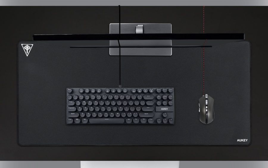 Gaming Tastatur XXL Mauspad Aukey Gamer LED Review Test Kritik Gamer TItel Keyboard
