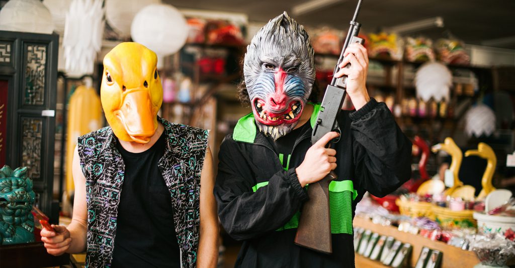 Mega Time Squad in unserer Review – Wenn sich ein Zeitreisender mit Gangstern anlegt Film Review