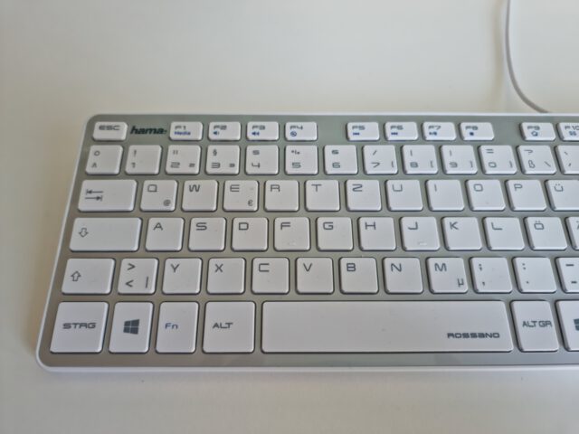 Hama Home-Office Hama Konfiguration Review Test Kritik Tastatur Maus Mauspad Keyboard Mouse Mousepad Workspace 05